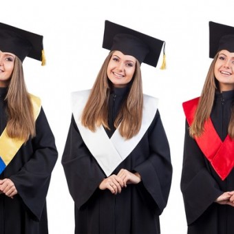 Самое главное о мантиях и конфедератках!