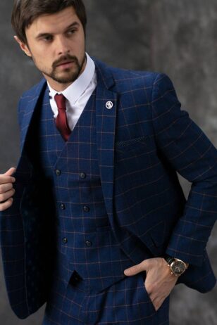 костюм в клетку