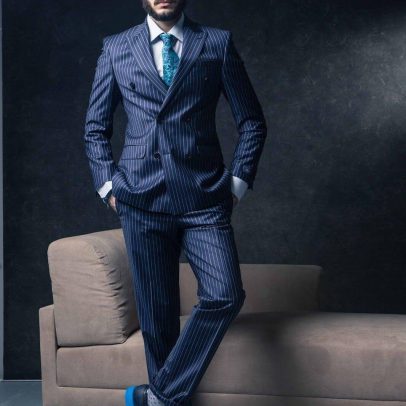 Двубортный мужской костюм в полоску по индивидуальному заказу